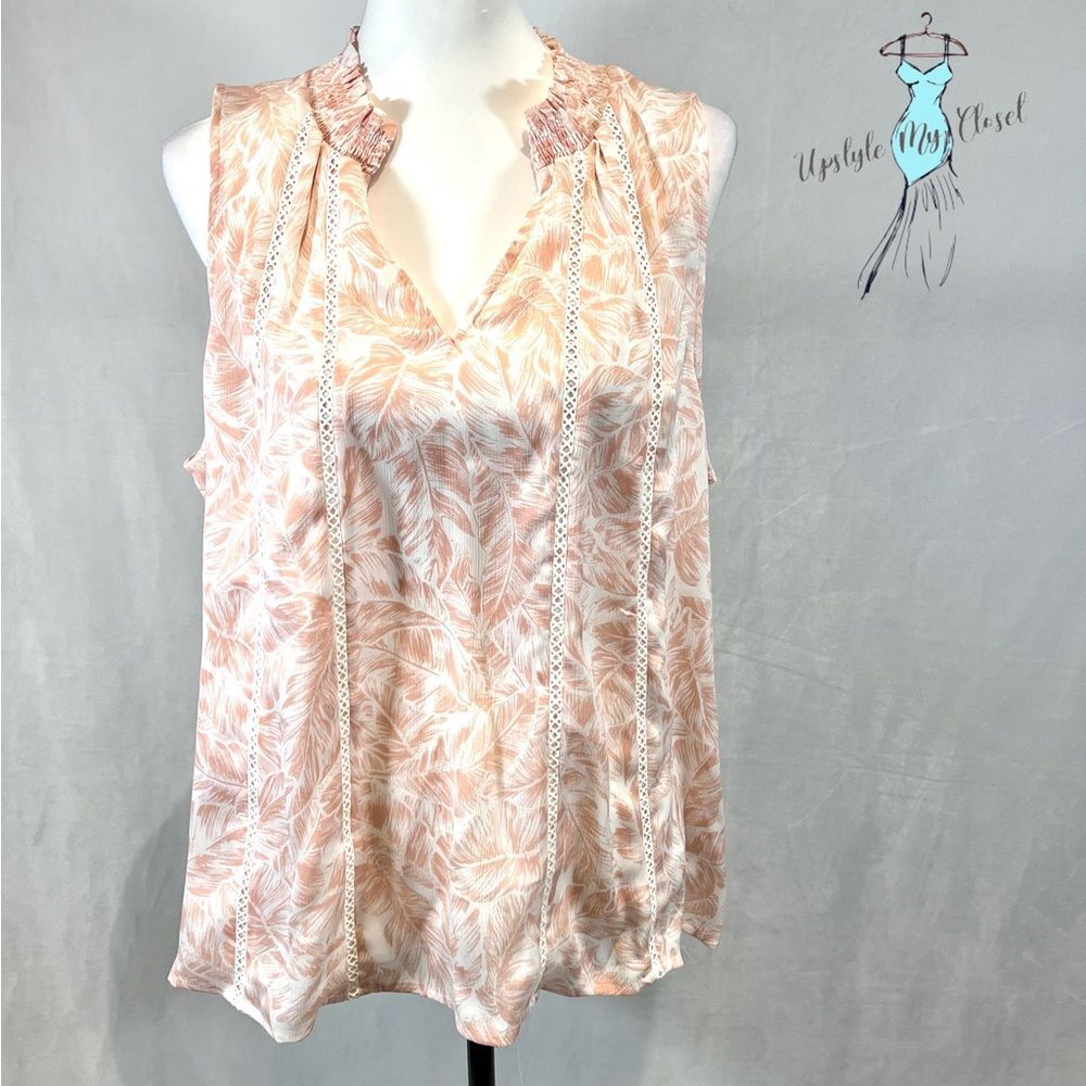 Elizabeth and James peach and white leaf print lace detail top size XL